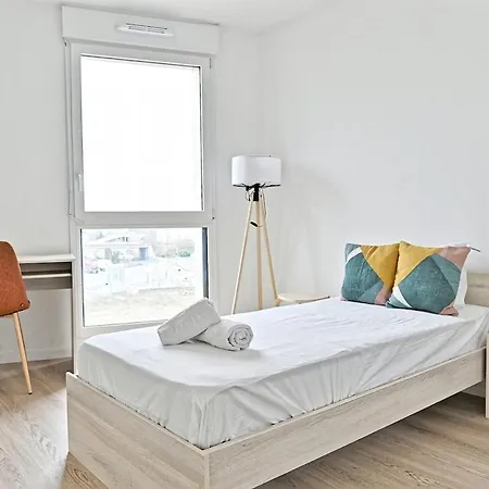 Spacieux 3 Avec Balcon - Colombes Apartment